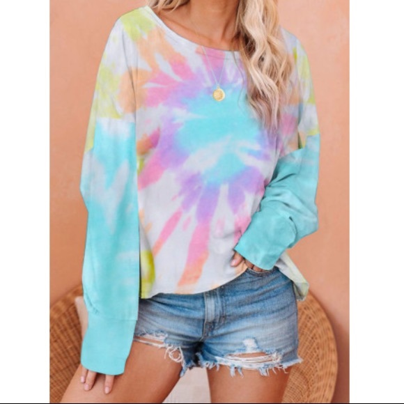 Tops - NWOT! Tie Dye Drop Shoulder Sweatshirt Size M